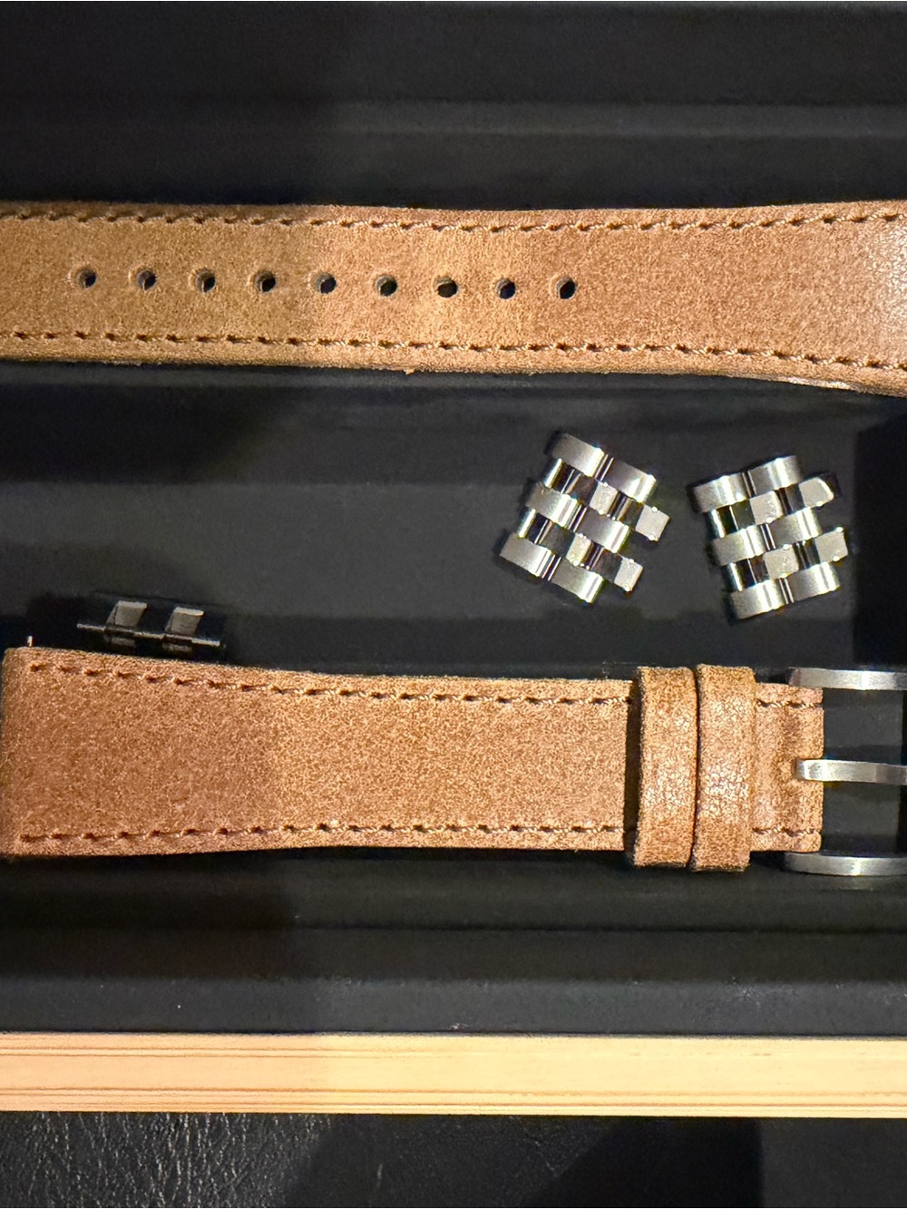 Christopher Ward C63 Sealander GMT 39mm on Consort Bracelet Dragonfly Blue Dial - Picture 6 of 9